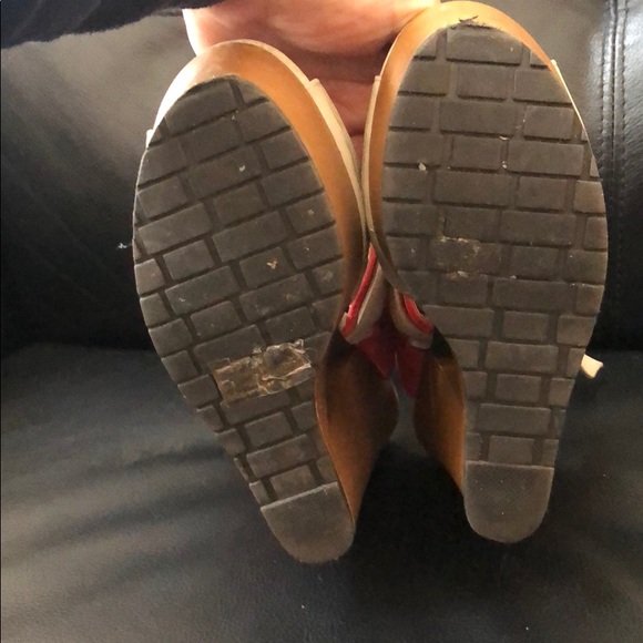 Vintage Y2K Cutout Wedges - Picture 5 of 5